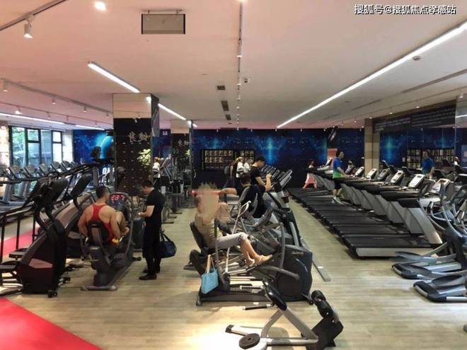 站 品尊国际售楼处发布：品质生活新高度ayx爱游戏体育网页版入口品尊国际网(图14)