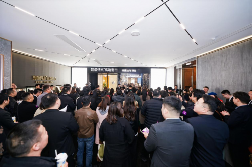 热如鱼得水强势领先助力加盟商稳定盈利爱游戏爱体育布艺窗帘品牌加盟市场正(图3)