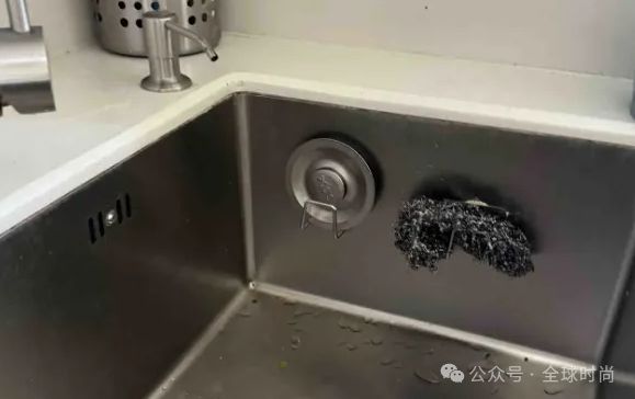 太聪明了一年省下几百元看完赶紧试一试爱游戏ayx网站窗帘挂钩放在厨房真是(图4)