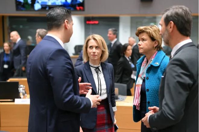 极为震惊特朗普把丹麦女首相气哭爱游戏入口布达诺夫的话让网友(图4)
