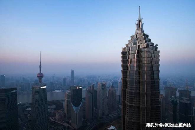 金茂府售楼处发布：标配1800㎡泳池会所爱游戏app网站手机版张江金茂府网站张江(图2)